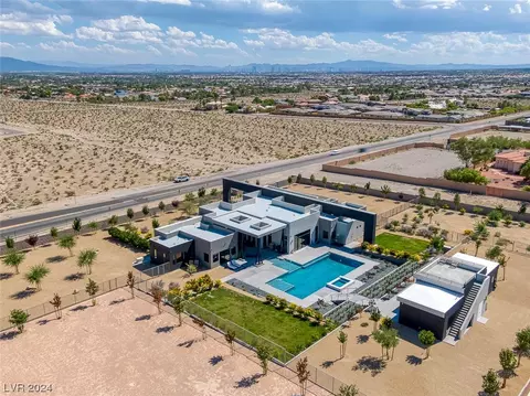 5515 N Grand Canyon Dr, Las Vegas, NV 89149