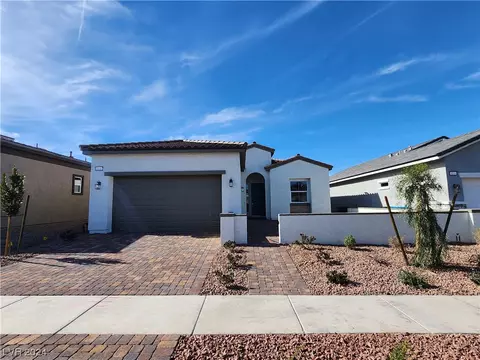 819 Klamath Springs St, Henderson, NV 89011