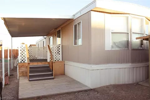 762 Stephanie St, Indian Springs, NV 89018
