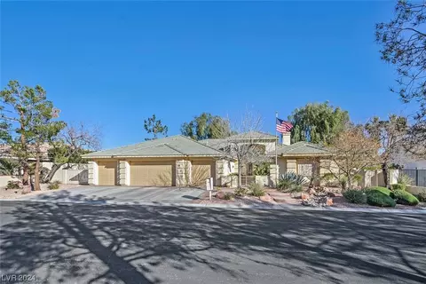 3930 Youngson Dr, Las Vegas, NV 89121