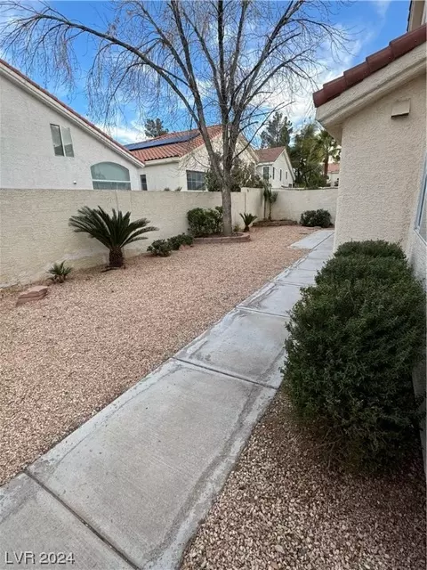 Exterior - 2181 Eaglecloud Dr, Henderson, NV 89074 photo 13 of 18
