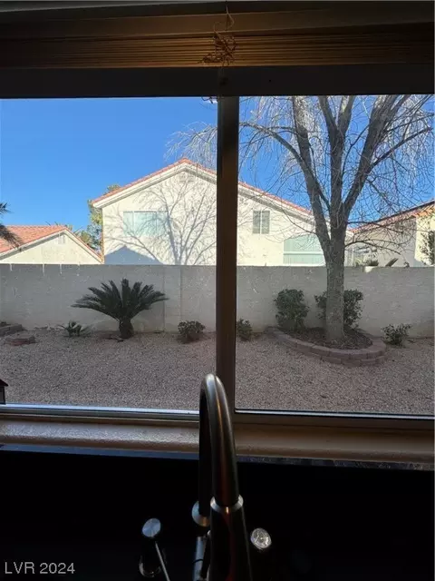 Exterior - 2181 Eaglecloud Dr, Henderson, NV 89074 photo 8 of 18
