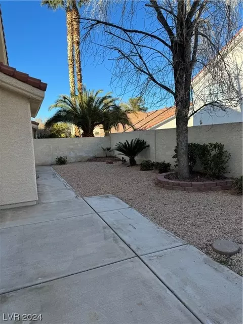 Exterior - 2181 Eaglecloud Dr, Henderson, NV 89074 photo 10 of 18