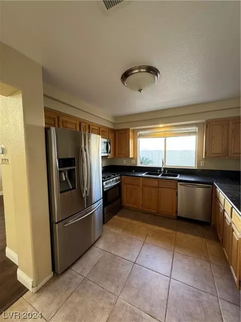 Kitchen - 2181 Eaglecloud Dr, Henderson, NV 89074 photo 1 of 3