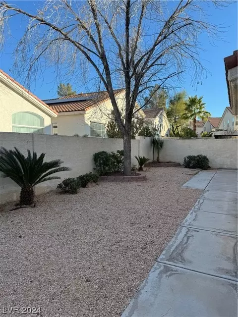 Exterior - 2181 Eaglecloud Dr, Henderson, NV 89074 photo 5 of 18