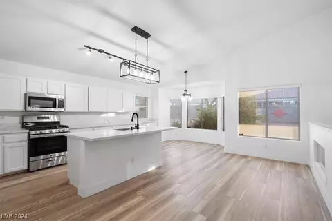 8301 Spring Arts Ave, Las Vegas, NV 89129