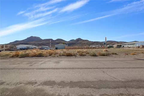 435 Raleigh Ln, Indian Springs, NV 89018