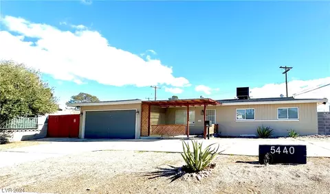 5440 Viscount Carlson Dr, Las Vegas, NV 89119