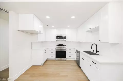 2312 Viva Cir #0, Las Vegas, NV 89108