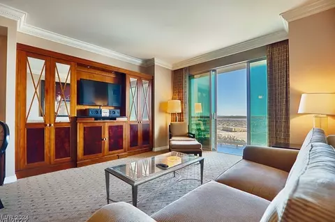 135 E Harmon Ave #2414, Las Vegas, NV 89109
