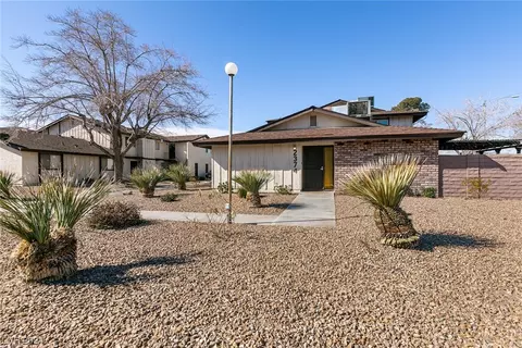 2374 Cardiff Ln #A, Las Vegas, NV 89108