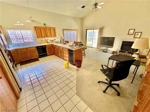 Kitchen - 2089 Avalon Dr, Laughlin, NV 89029 photo 2 of 5