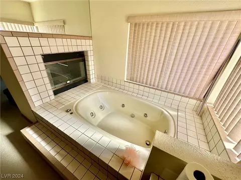 Living - 2089 Avalon Dr, Laughlin, NV 89029 photo 3 of 3