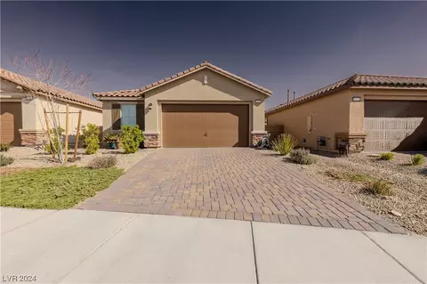 5718 Old Pine St, North Las Vegas, NV 89081