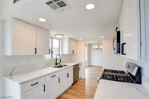 1309 Bittersweet Cir, Las Vegas, NV 89128