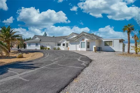 1580 Red Rock Dr, Pahrump, NV 89048