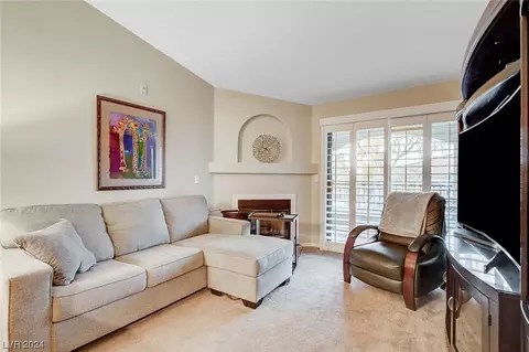 950 Seven Hills Dr #3023, Henderson, NV 89052