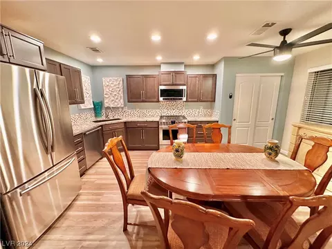 Dining - 2154 Camel Mesa Dr, Laughlin, NV 89029 photo 2 of 4