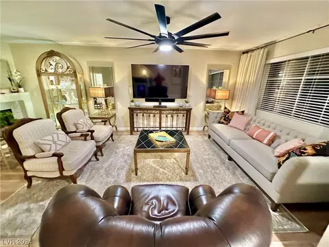Living - 2154 Camel Mesa Dr, Laughlin, NV 89029 photo 6 of 7
