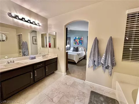 Bath - 2154 Camel Mesa Dr, Laughlin, NV 89029 photo 4 of 9