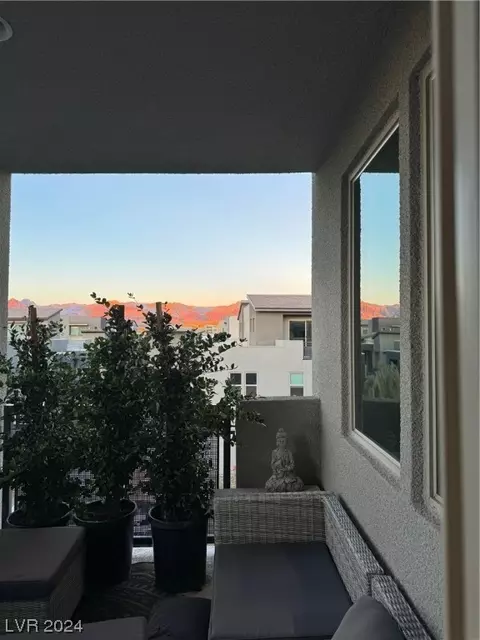 11251 Hidden Peak Ave #305, Las Vegas, NV 89135