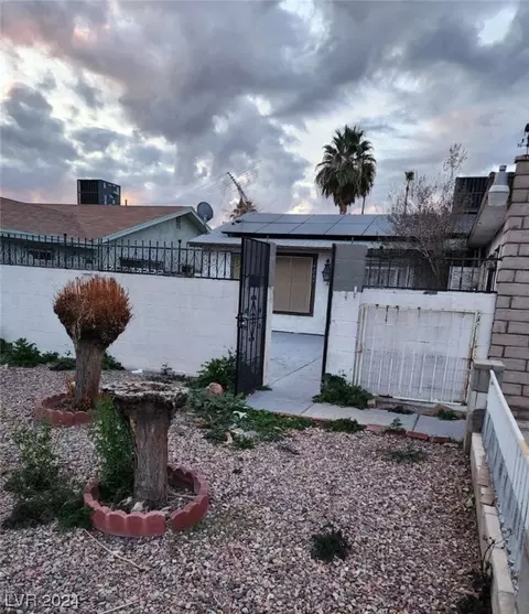 4237 E Twain Ave, Las Vegas, NV 89121