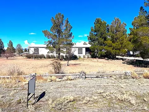 330 Hallsway St, Pahrump, NV 89048