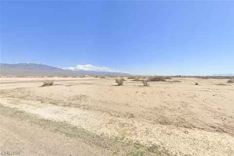 5841 N Laver Ln, Pahrump, NV 89060
