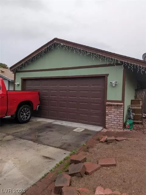 2027 San Simeon St, Las Vegas, NV 89108