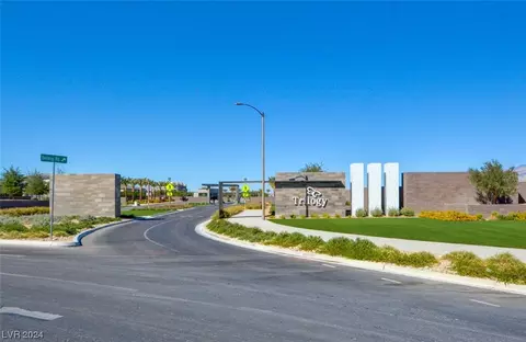 10071 Chrysolite Pl, Las Vegas, NV 89143