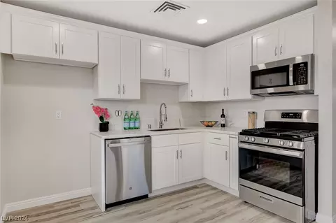 7052 Mountain Meadow Ln #0, Las Vegas, NV 89147
