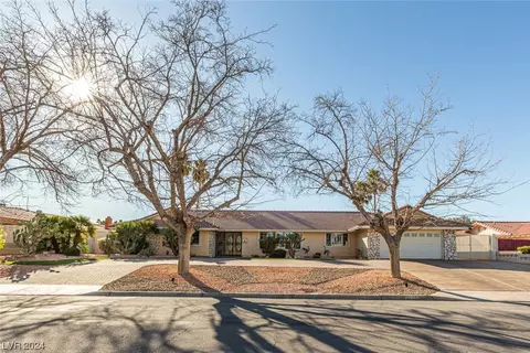 4371 Woodcrest Rd, Las Vegas, NV 89121