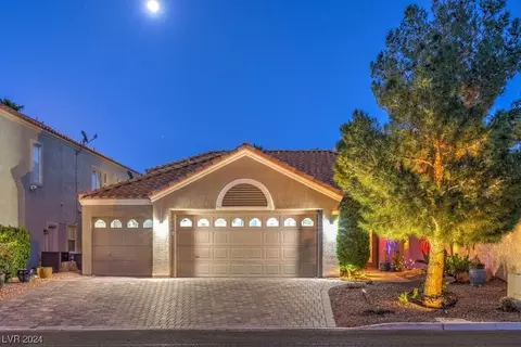 5400 Painted Lakes Way, Las Vegas, NV 89149