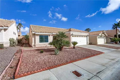 9520 Lazy River Dr, Las Vegas, NV 89117