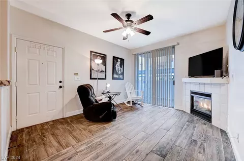 4960 Harrison Dr #128, Las Vegas, NV 89120