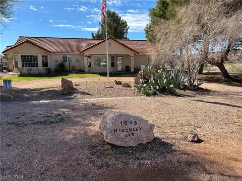 1695 Hinckley Ave, Logandale, NV 89021