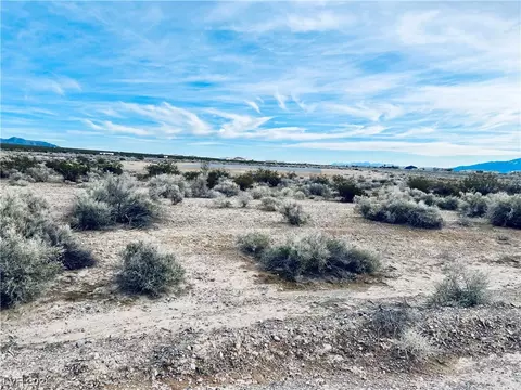 1051 E Langley Pl, Pahrump, NV 89060