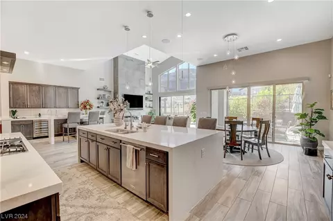 6101 Willow Rock St, Las Vegas, NV 89135