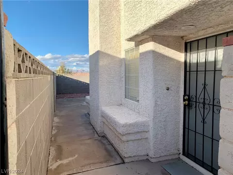 7156 Cherrywood Forest Ln, Las Vegas, NV 89156