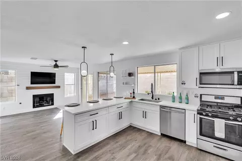 167 Cantamar St, Henderson, NV 89074