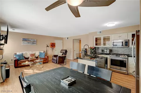7908 Lago Vista Ln #101, Las Vegas, NV 89145