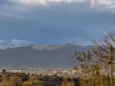 29 Braelinn Dr, Henderson, NV 89052