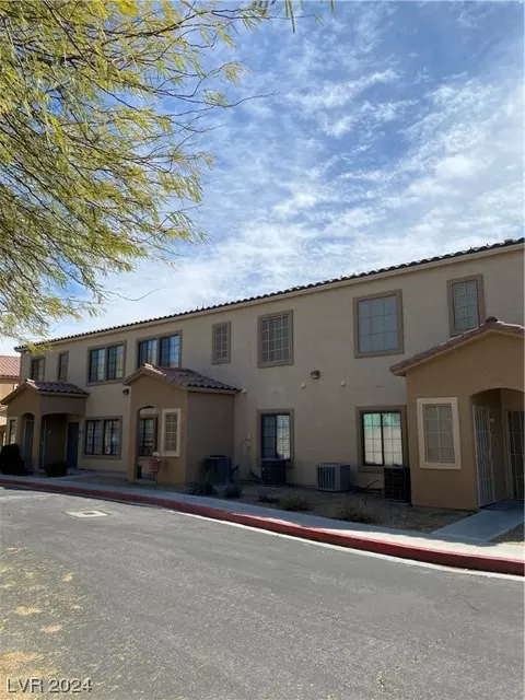 2020 Rancho Lake Dr #106, Las Vegas, NV 89108