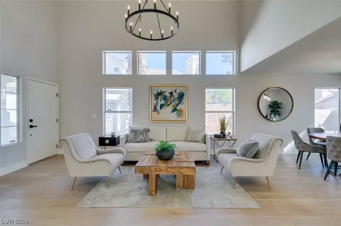 7004 Luminary Dr, Las Vegas, NV 89119