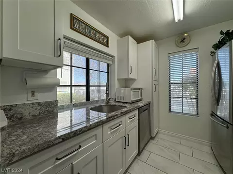 4843 S Torrey Pines Dr #102, Las Vegas, NV 89103