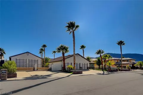 211 E Country Club Dr, Henderson, NV 89015
