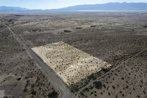 9130 S Hilva Ave, Pahrump, NV 89061