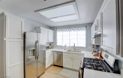 830 Carnegie St #511, Henderson, NV 89052