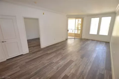 210 E Flamingo Rd #203, Las Vegas, NV 89169