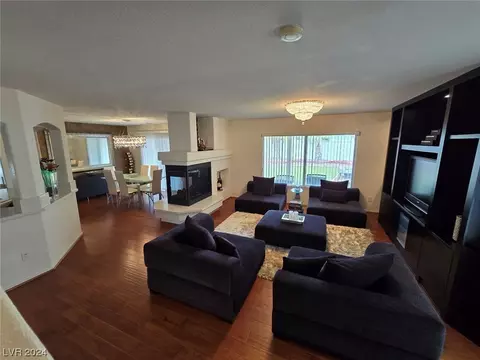 8428 Prince Of Tides Ct, Las Vegas, NV 89113